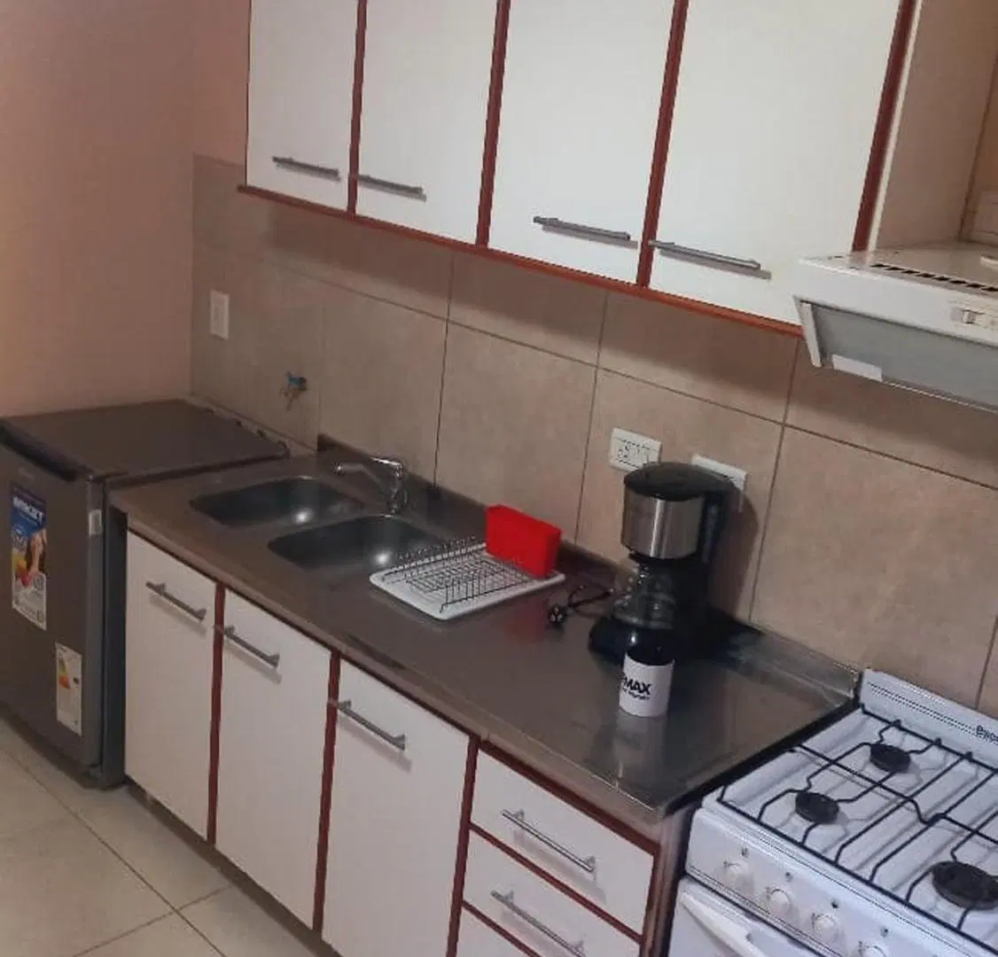 ALQUILER DE CASA - GOB. PAZ 200 -  ZONA CENTRICA 4