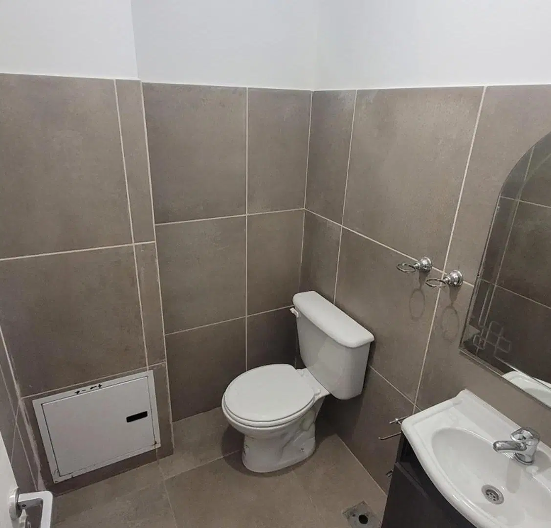 Importante Local Comercial Zona Centrica 5