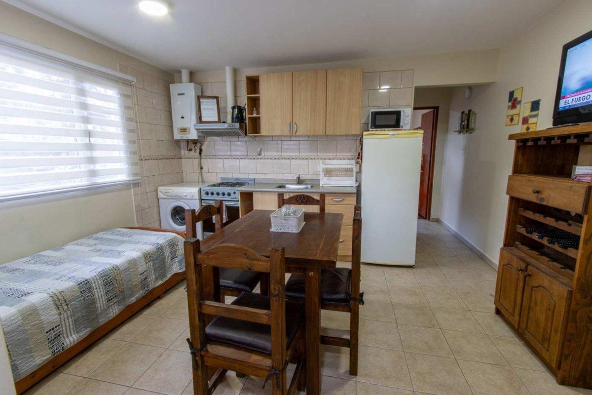 Foto de VENTA CASA + 3 DEPARTAMENTOS ORIENTADO A RENTA, imagen 1