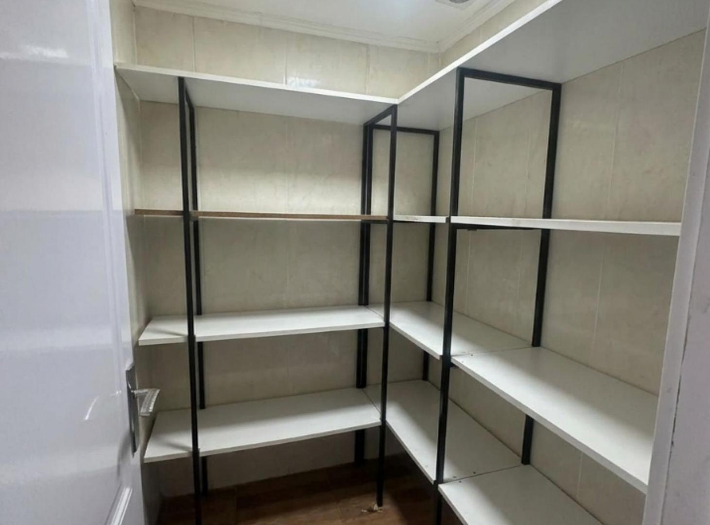Foto de IMPORTANTE LOCAL COMERCIAL C/EQUIPAMIENTO, imagen 2