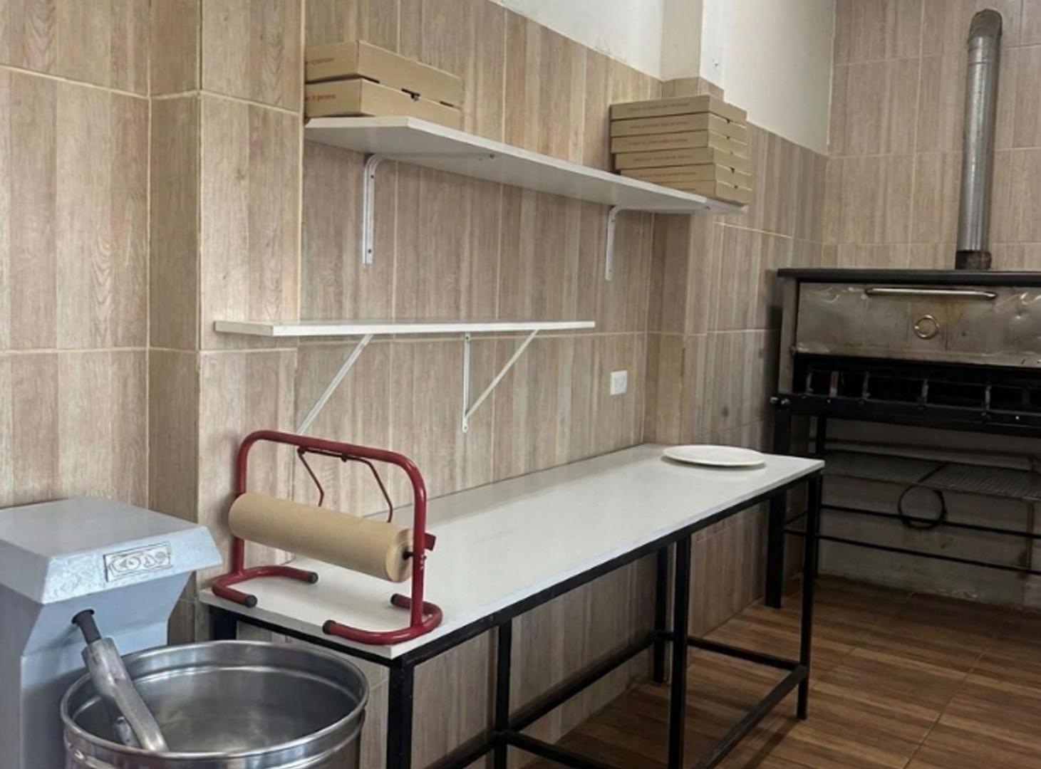 Foto de IMPORTANTE LOCAL COMERCIAL C/EQUIPAMIENTO, imagen 3