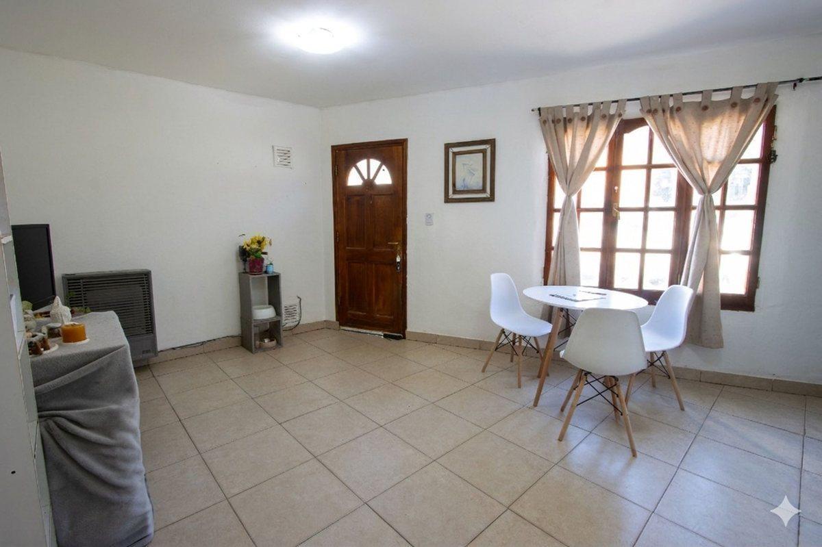 Foto de VENTA COMPLEJO 3 DEPARTAMENTOS + 1 CASA, imagen 5