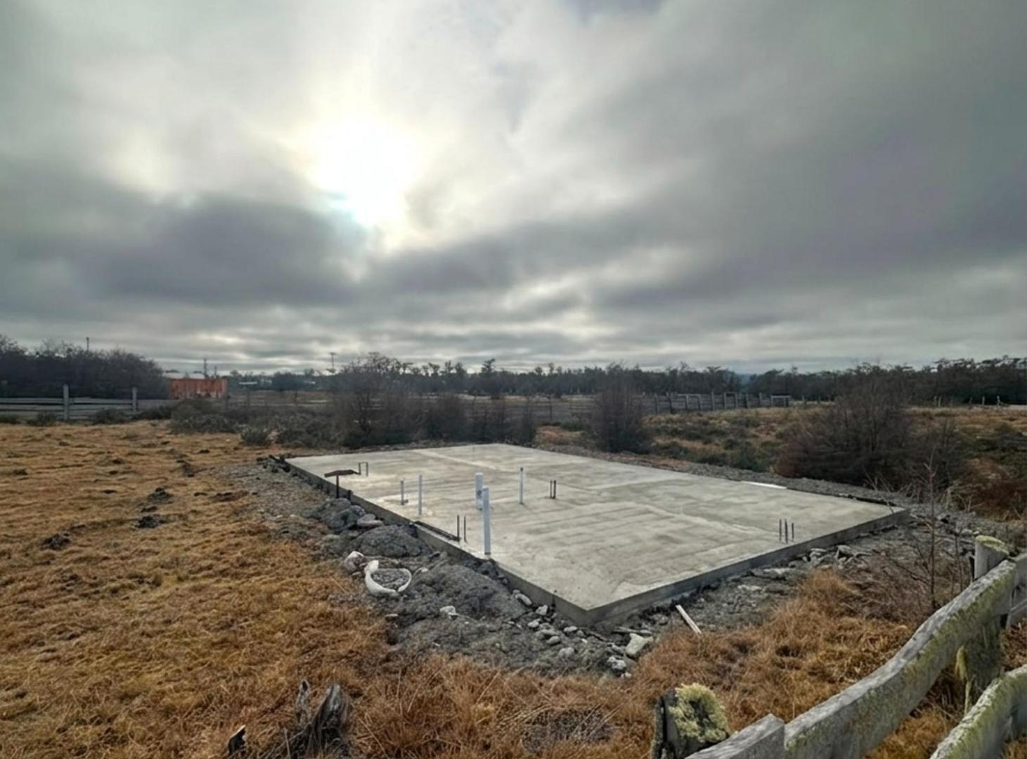 Foto de Lote de 595 m² CON PLATEA CONSTRUIDA 70 m2, imagen 1