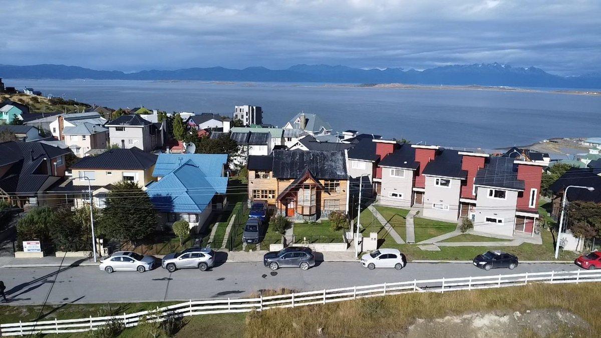 Foto de CASA EN VENTA | USH 4 dormitorios quincho y vistas, imagen 2