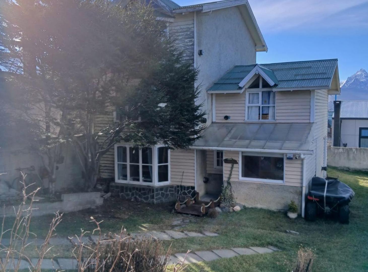 Foto de casa con gran patio a la venta en ushuaia, imagen 3