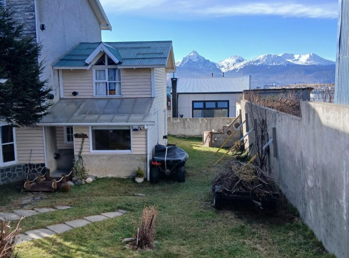 Foto de casa con gran patio a la venta en ushuaia, imagen 4