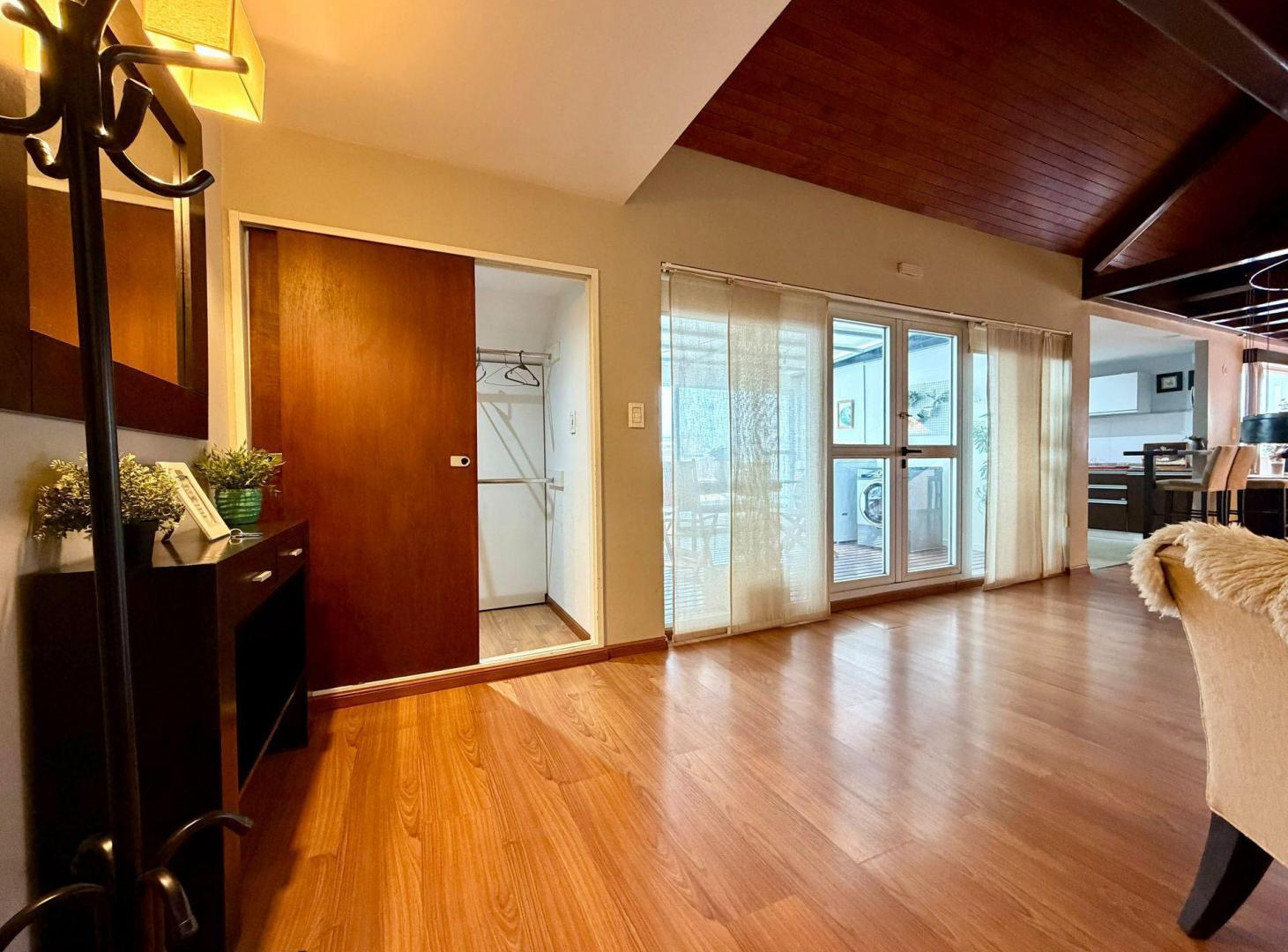 Foto de Dpto tipo Loft en venta con balcón y cochera, USH, imagen 2