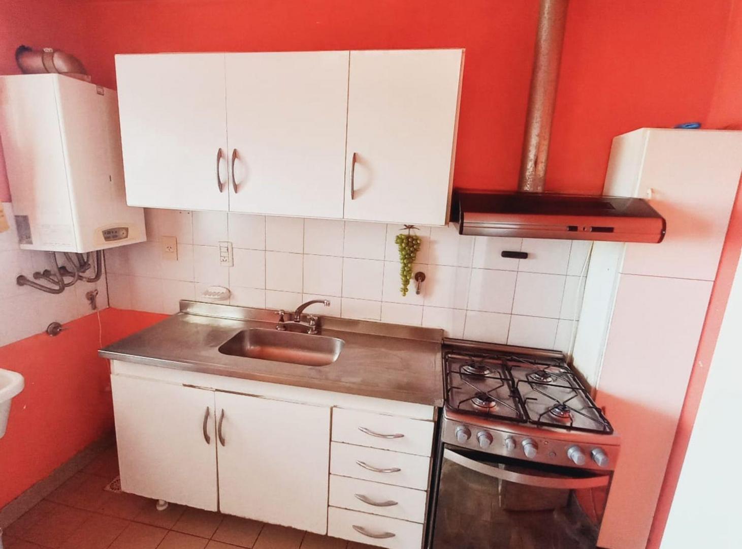 Foto de VENTA DE DEPARTAMENTO 3 DORMITORIOS B°96 VIVIENDAS, imagen 2