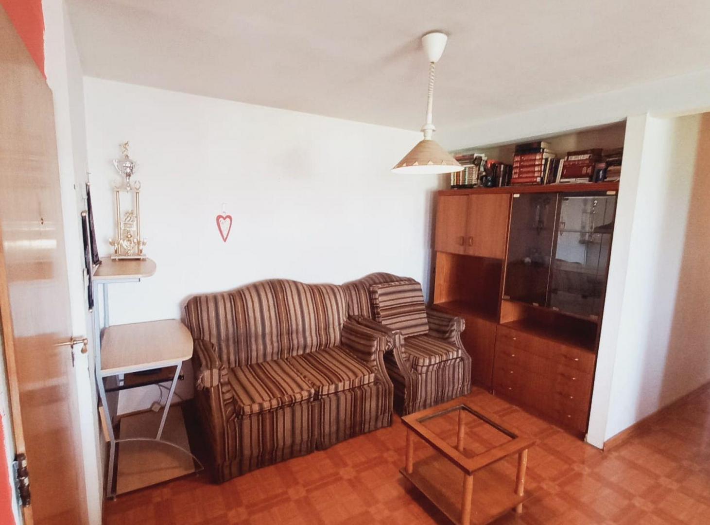 Foto de VENTA DE DEPARTAMENTO 3 DORMITORIOS B°96 VIVIENDAS, imagen 3