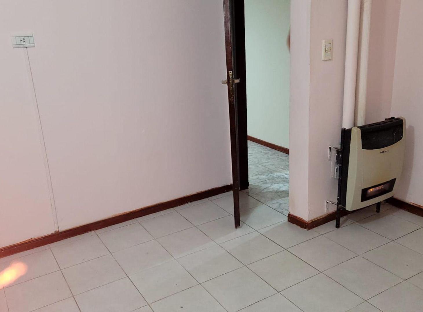 Foto de CASA EN VENTA | 6 AMBIENTES | RÍO GRANDE, imagen 4