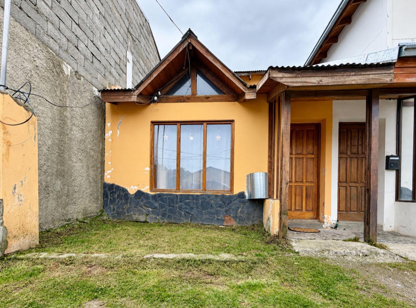 Foto de Dúplex con patio en venta zona residencial USHUAIA, imagen 2
