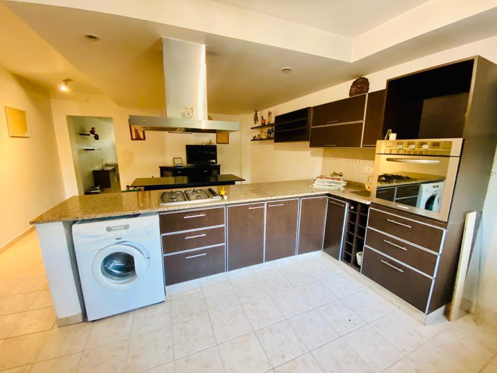 IMPECABLE DUPLEX EN ALTOS DEL SOL