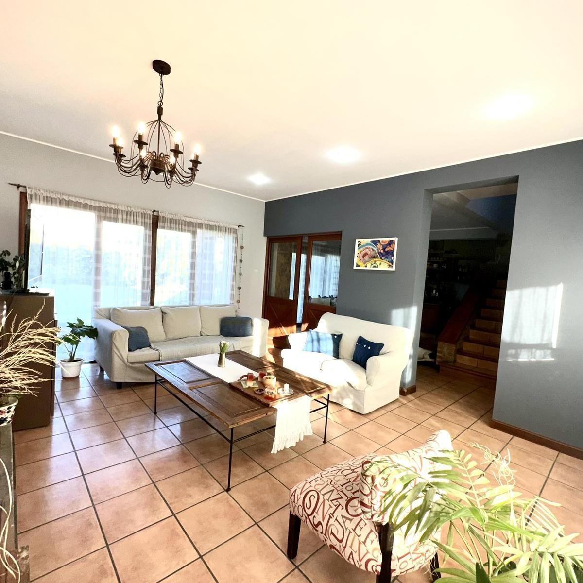 CASA EN VENTA 5 AMBIENTES EN BARRIO CERRADO ALTOS DEL SOL OPORTUNIDAD