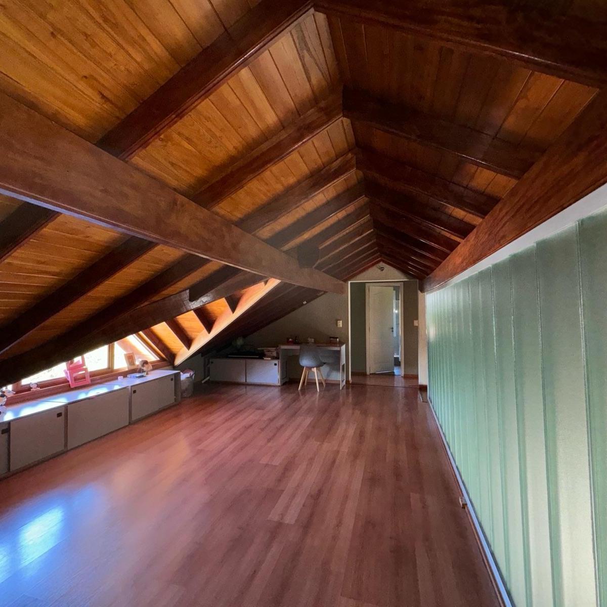 Chalet Moderno en Barrio Altos Del Sol