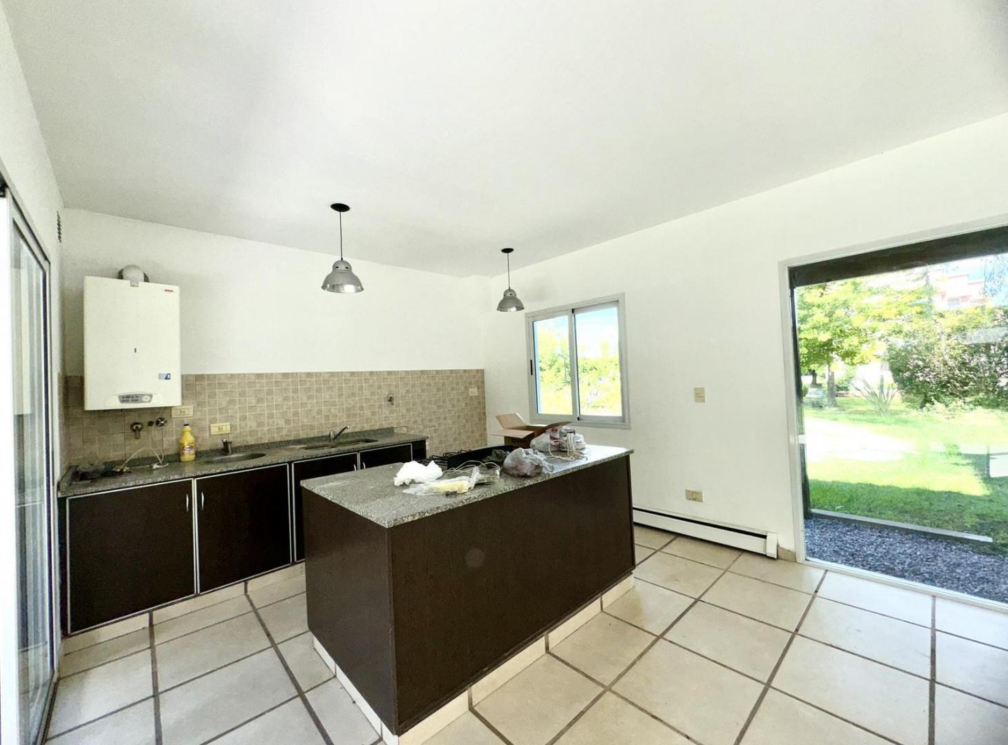 Foto de Alquiler Venta Casa 5 AMBIENTES BARRIO CERRADO ALTOS DEL SOL ituzaingo, imagen 5