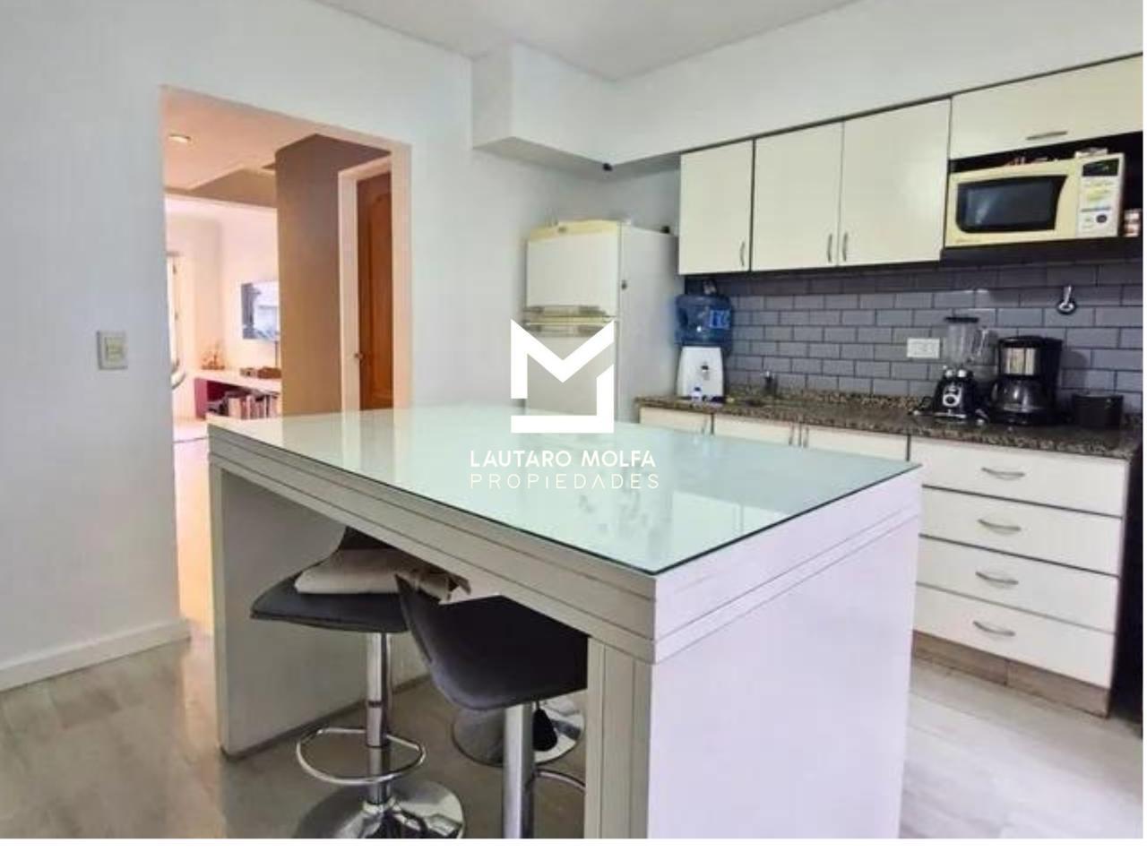 CASA TRIPLEX VENTA BARRIO CERRADO MARIA DEL PARQUE