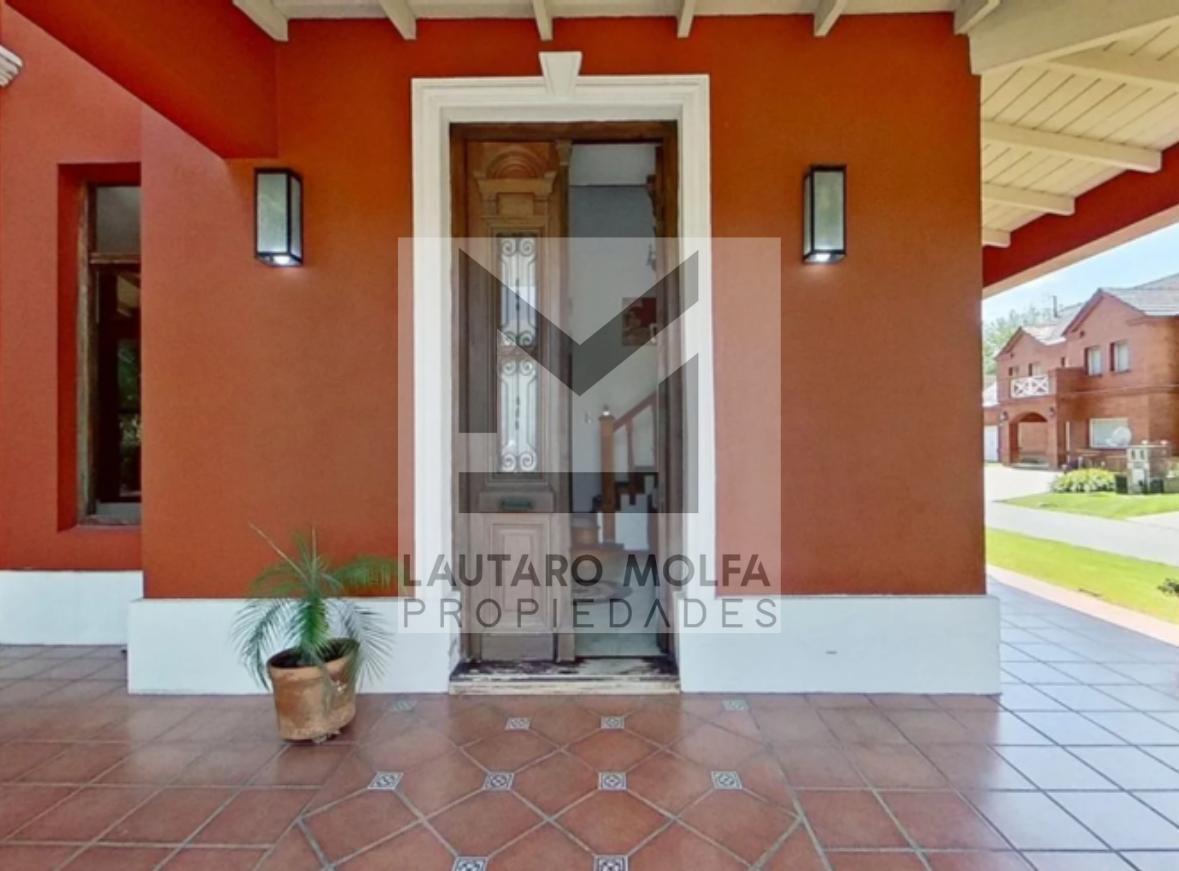 Casa 4 Ambientes en Barrio Cerrado Altos Del Sol