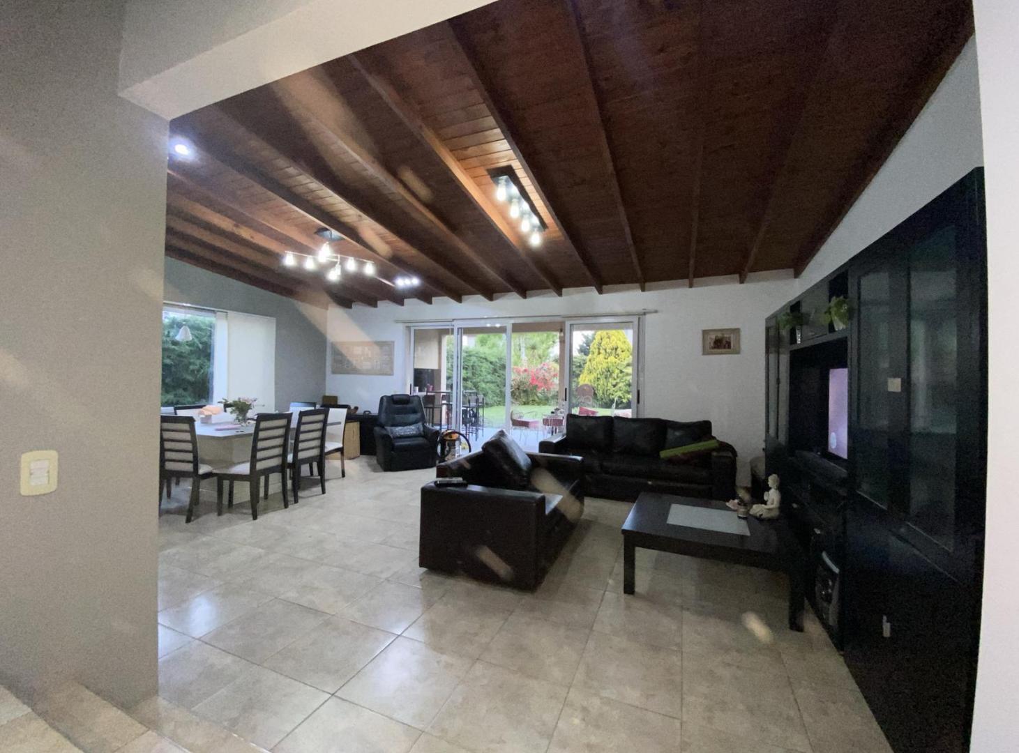 Foto de CASA 6 AMBIENTES BARRIO ALTOS DEL SOL ITUZAINGO, imagen 2