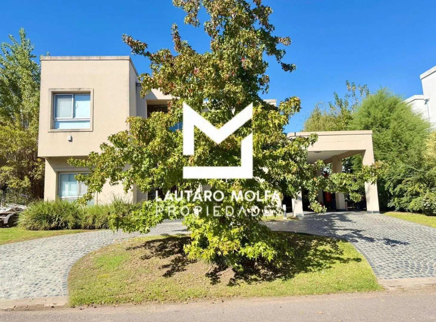 CASA MODERNA DE 6 AMBIENTES EN BARRIO CERRADO ALTOS DEL SOL 4