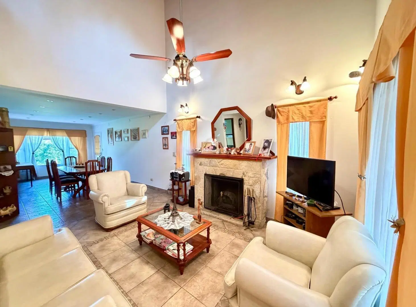 VENTA CASA CHALET MODERNO  5 AMB. EN BARRIO ALTOS DEL SOL 3