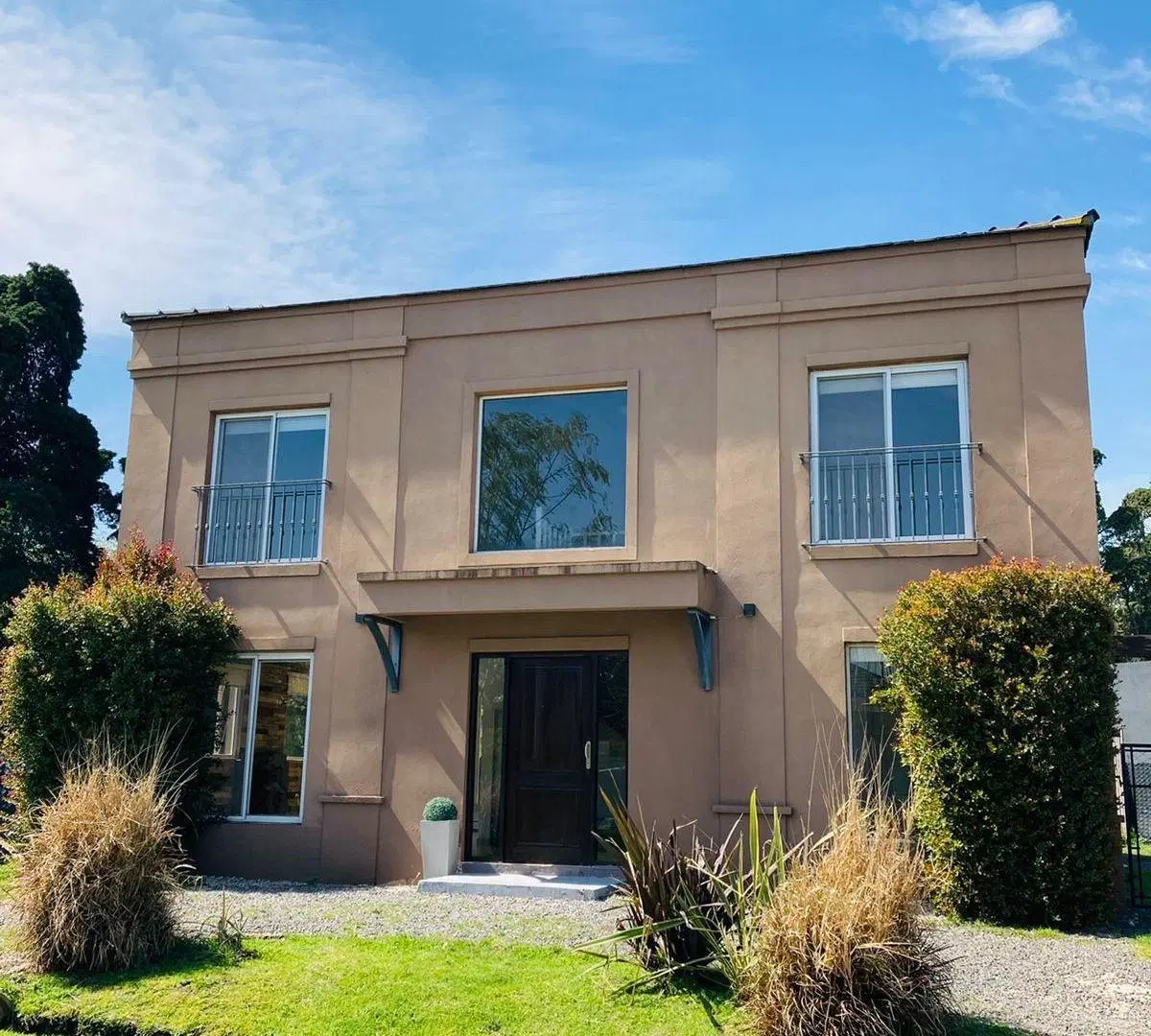 Alquiler o Venta CASA 5 AMB. en  BARRIO CERRADO ALTOS DEL SOL 5