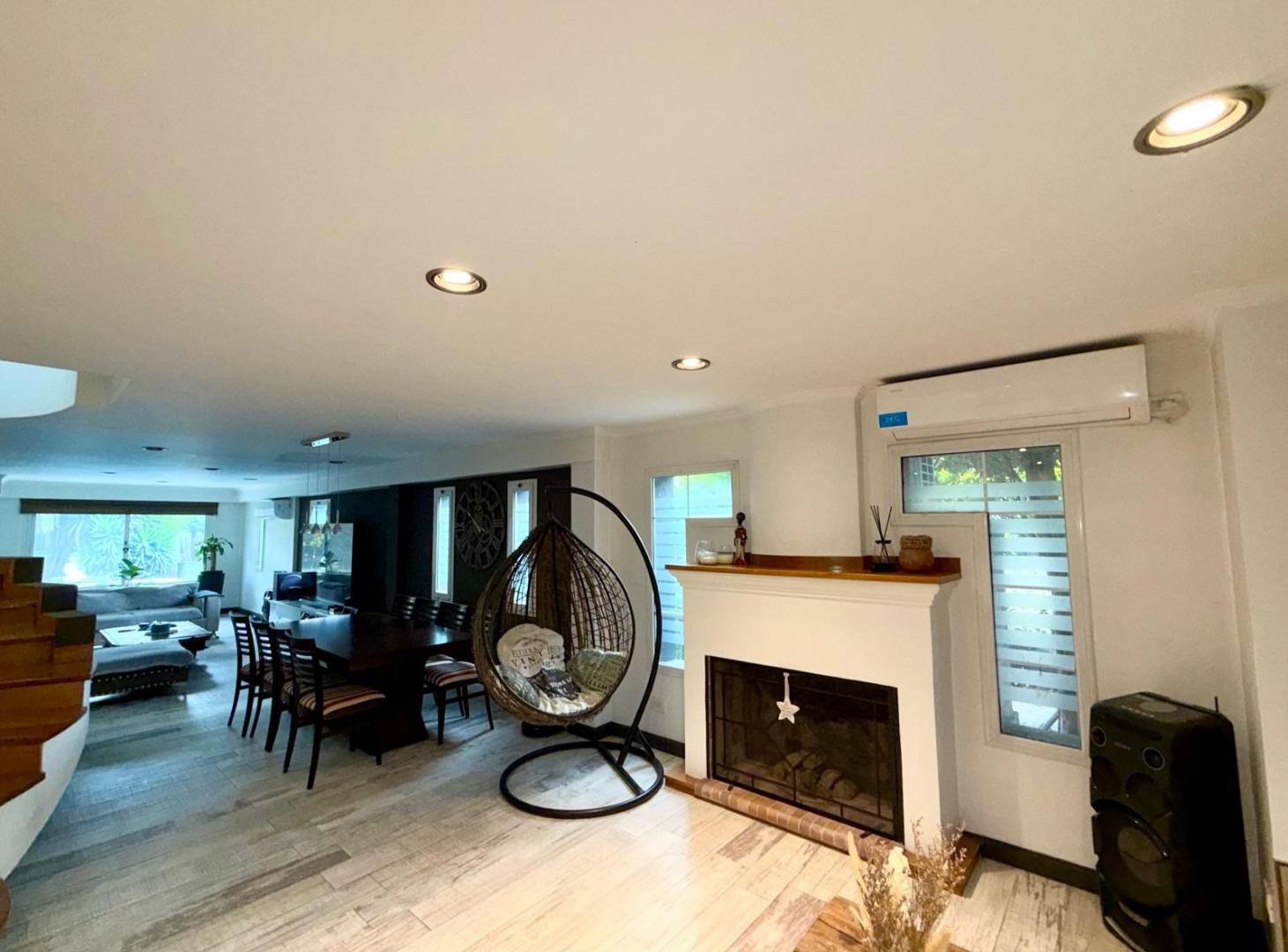 Foto de CASA VENTA 6 AMBIENTES BARRIO CERRADO ALTOS DEL SOL, imagen 1