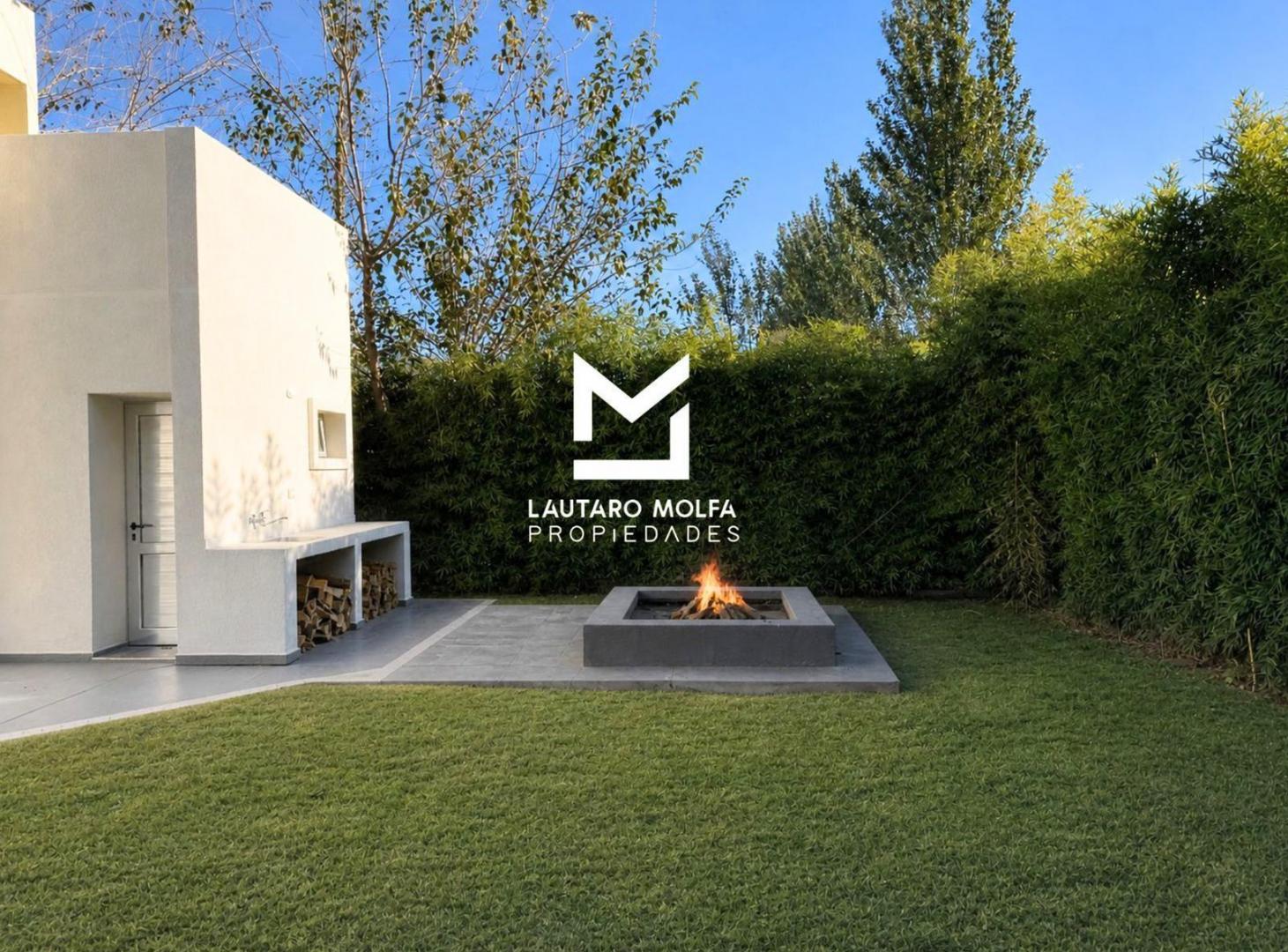 Foto de casa venta 4 dormitorios barrio cerrado Casco de Álvarez Francisco, imagen 1