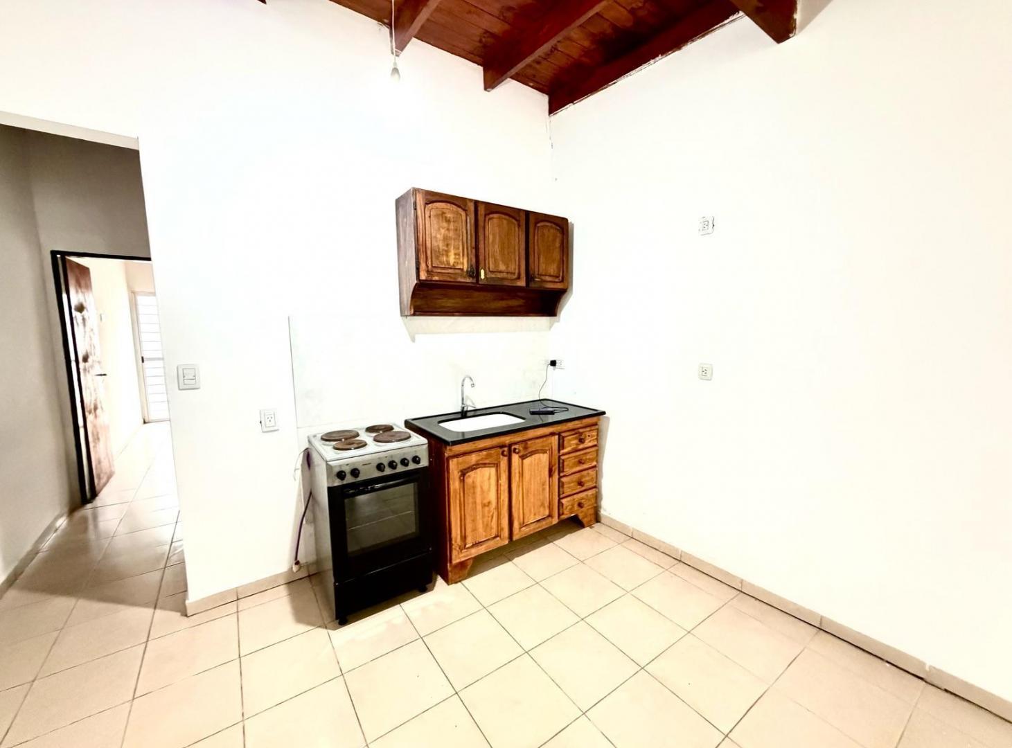 Foto de DUPLEX 2 AMBIENTES CON COCHERA -ALQUILER - VILLA UDAONDO, imagen 4