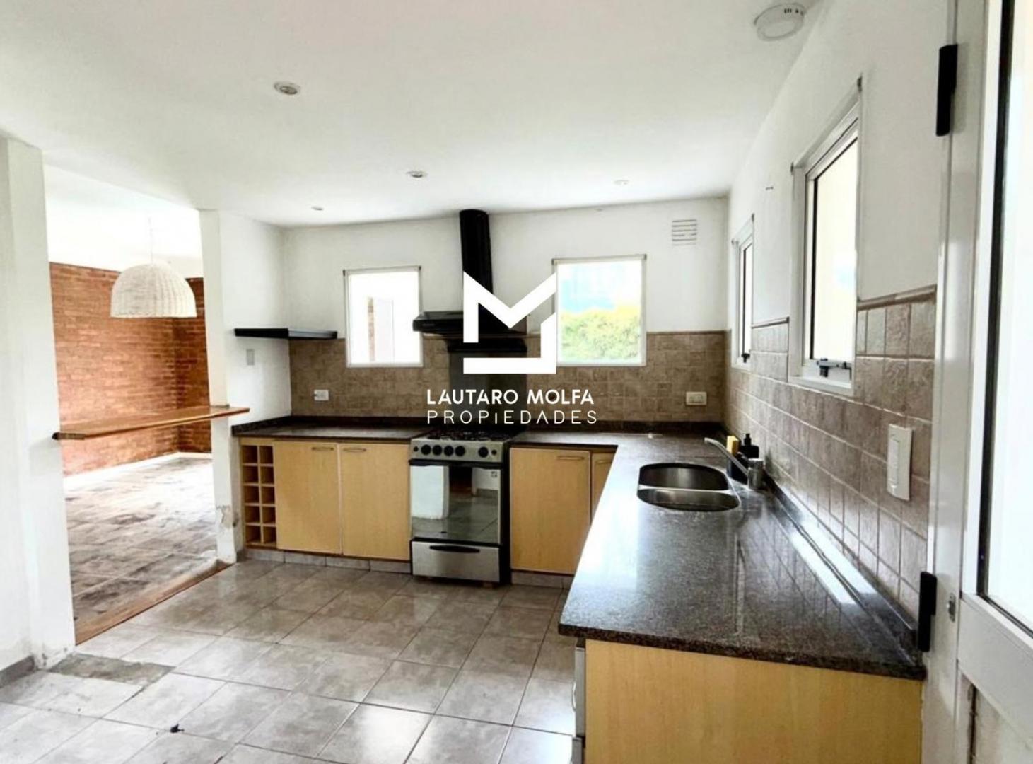 Foto de CASA EN ALQUILER 4 AMBIENTES BARRIO PRIVADO ALTOS DEL SOL, imagen 3