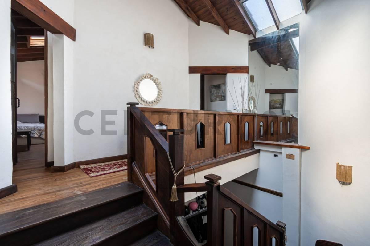 Venta PH 4 Ambientes con Cochera en Casona Historica Apto Credito 3