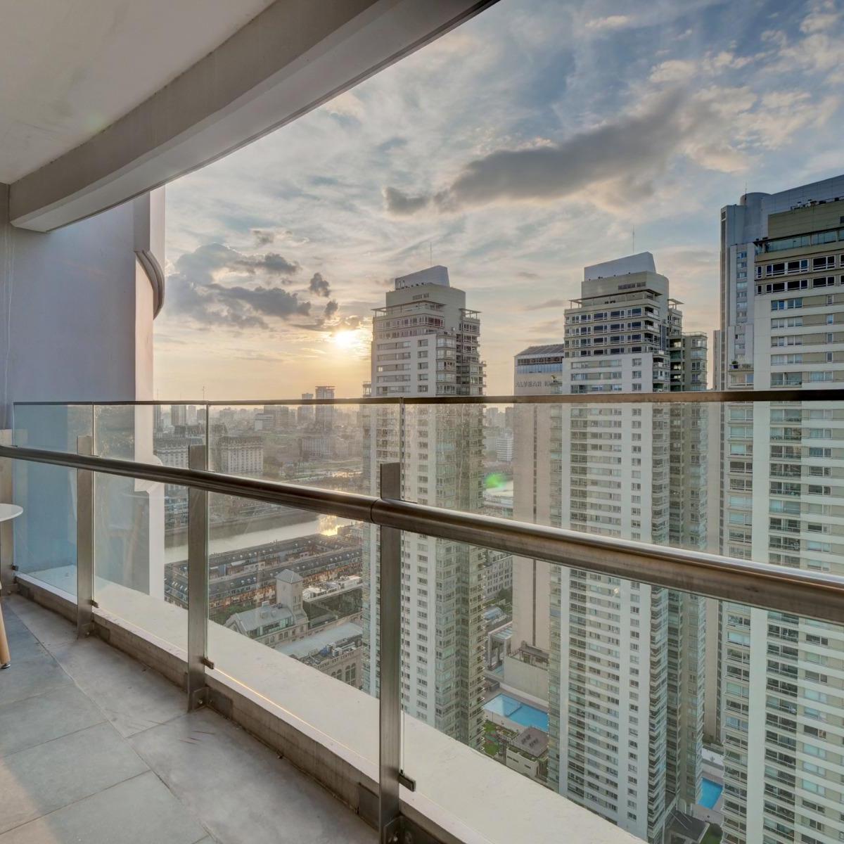 Excelente Piso Alto Alvear Tower 1