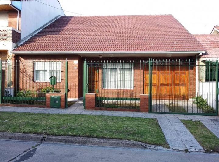 HERMOSO CHALET A 1 CUADRA DEL MAR