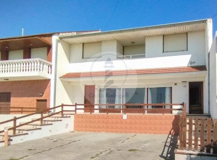 Departamento  en planta alta 3 amb. enorme en Planta Alta Frente al mar P/8 Pax.