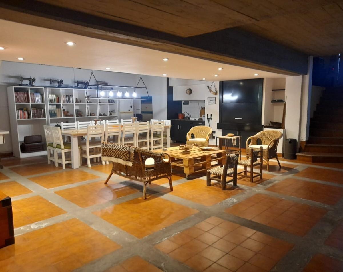 Excelente Chalet en El Corazon de Los Troncos 2