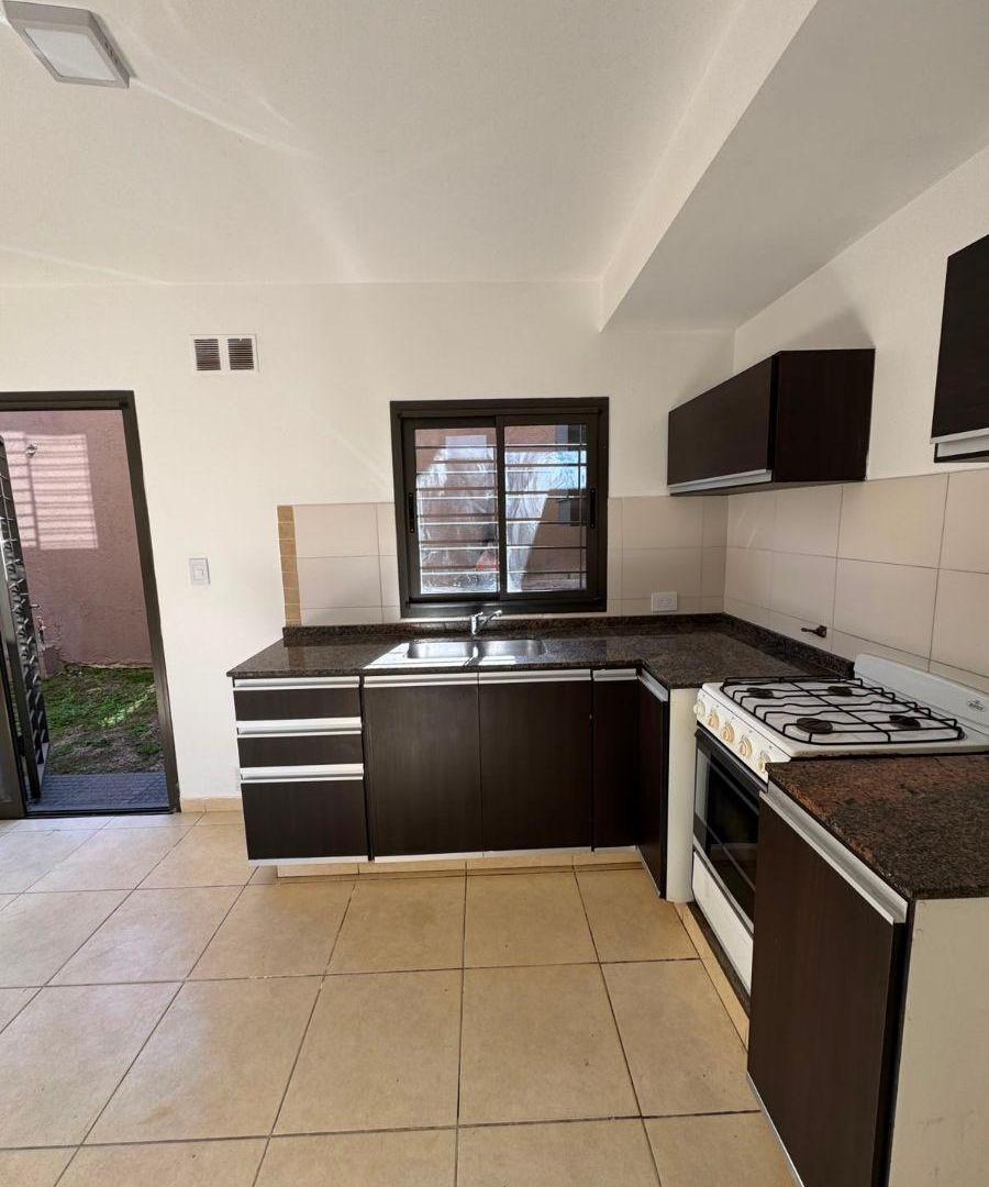 Foto de DUPLEX EN ALQUILER EN VILLA ALLENDE!! $1.150.000.-Excelente ubicación, imagen 4