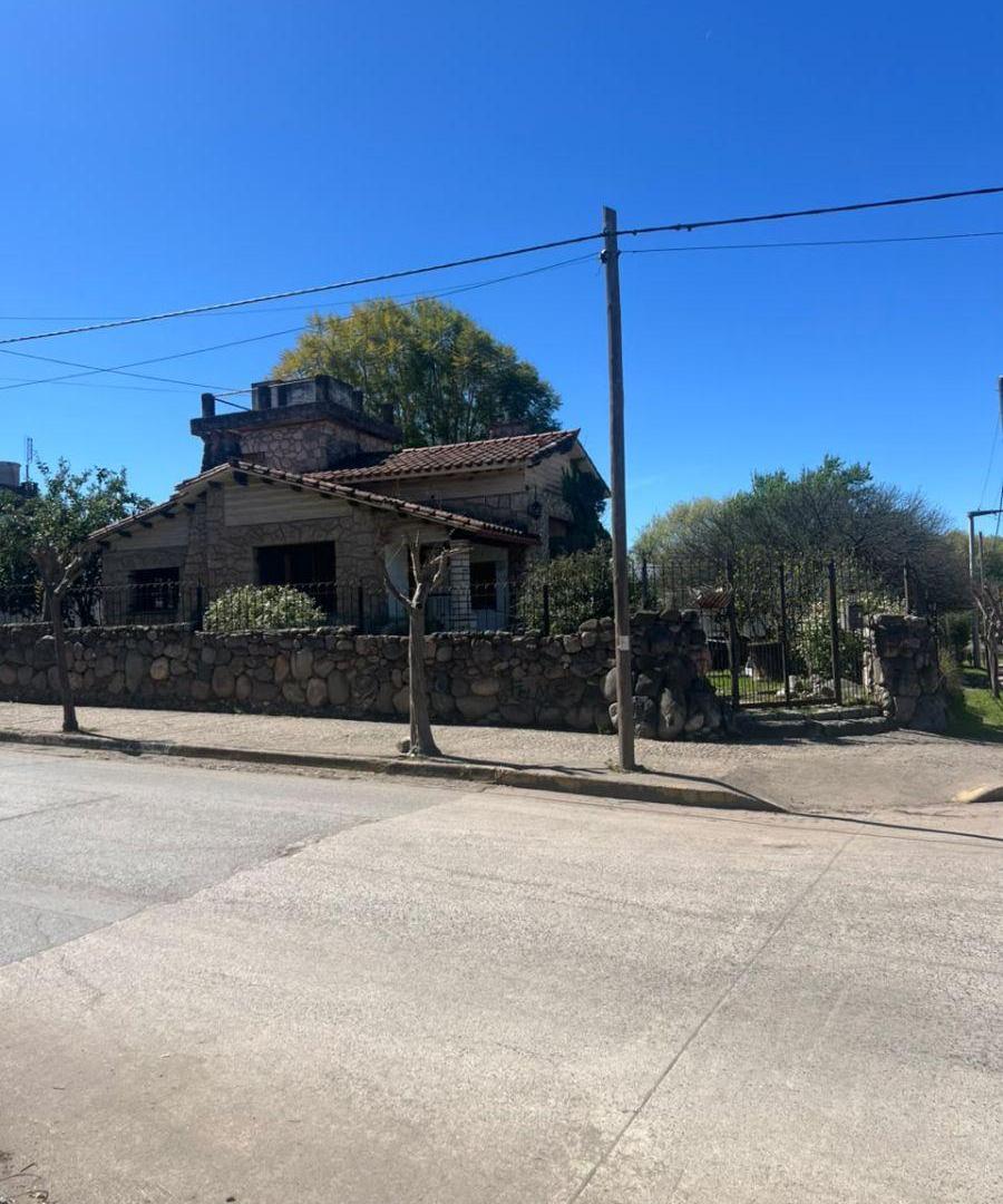 Foto de EXCLUSIVA CASA EN ALQUILER EN VILLA ALLENDE!! $ 1.200.000.- MENSUALES, imagen 4