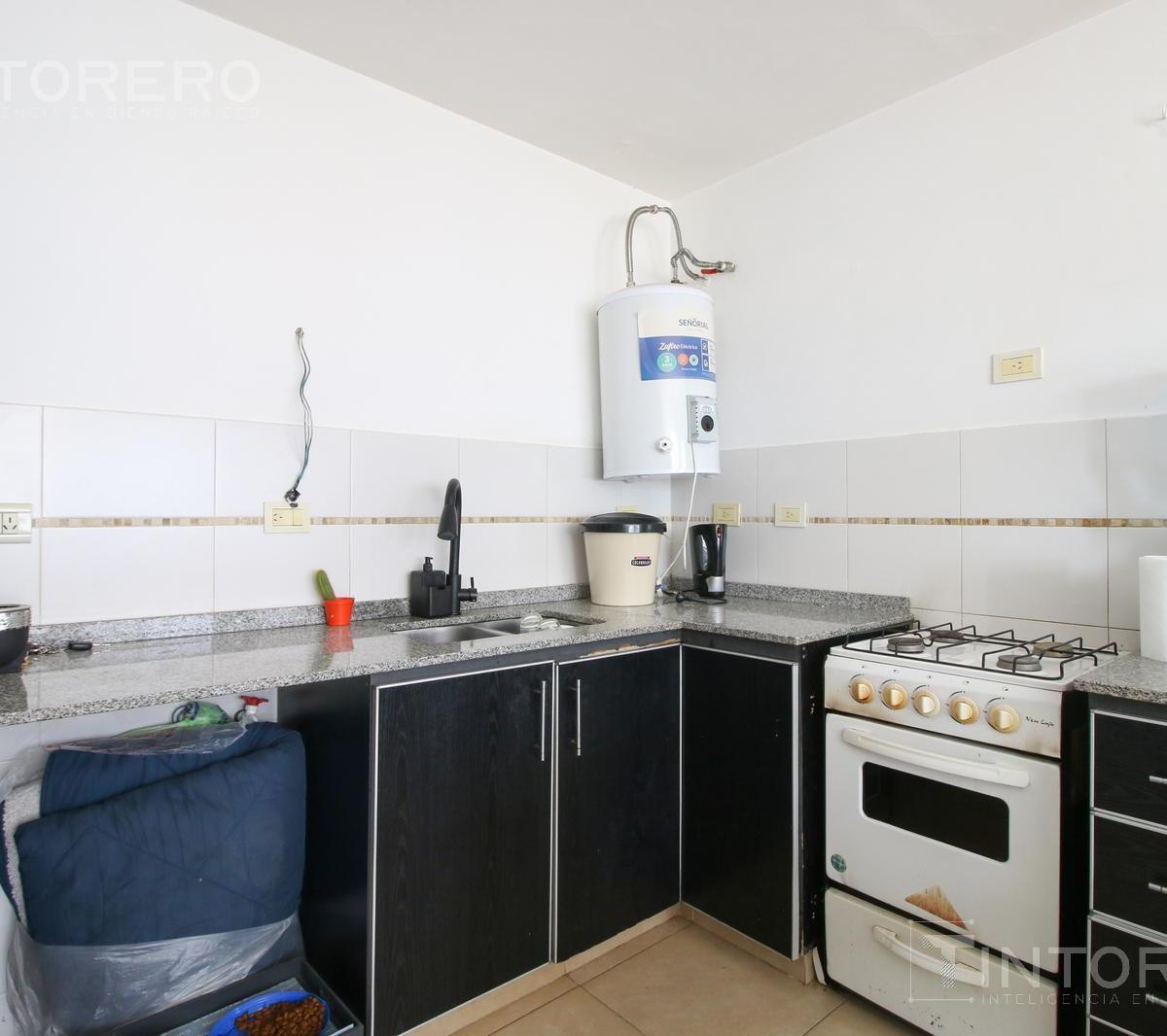 Venta Dpto Monoambiente Haedo Centro con Cochera 2