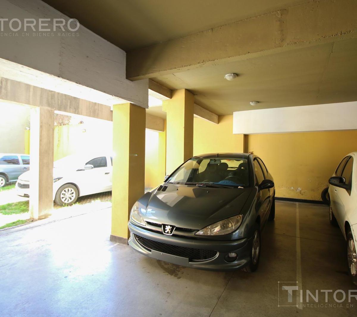 Venta Dpto Monoambiente Haedo Centro con Cochera 3