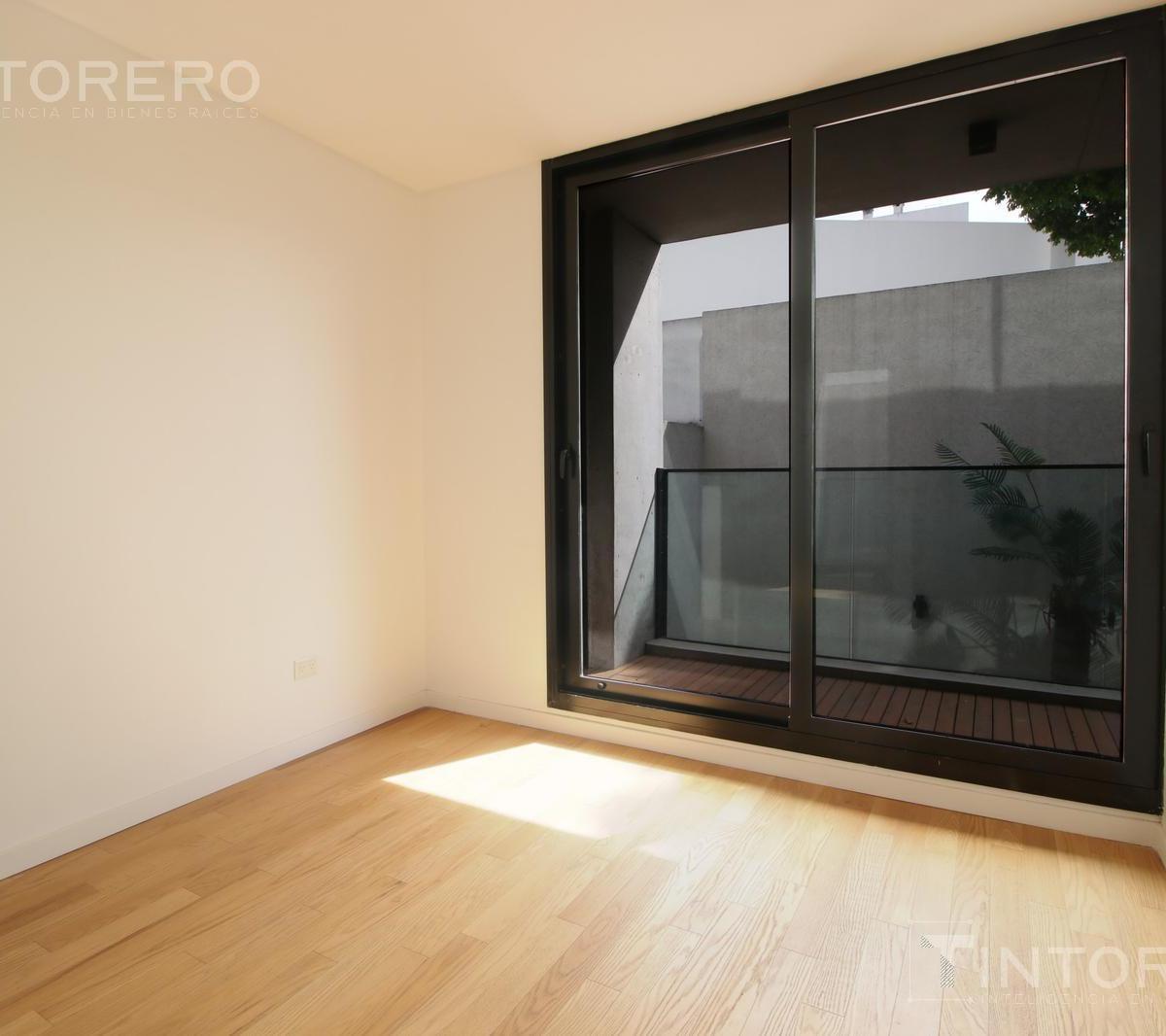 Departamento en Venta de 3 Ambientes con Balcón en Liniers 3
