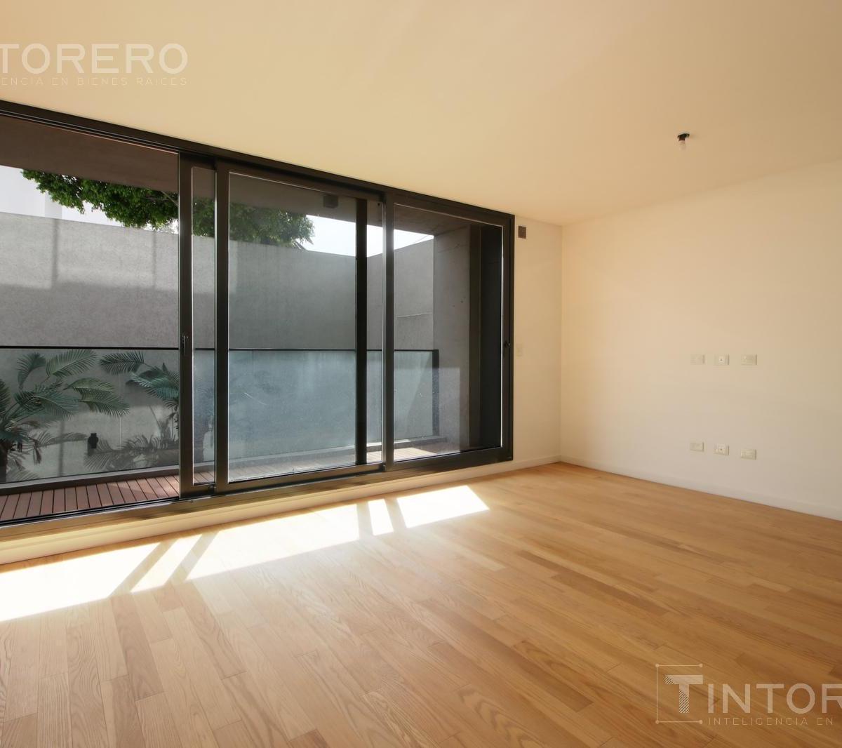 Departamento en Venta de 3 Ambientes con Balcón en Liniers 5