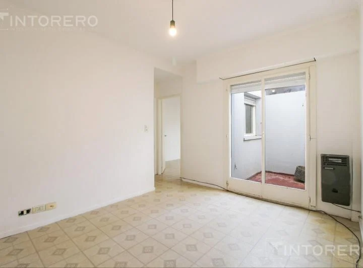 Departamento en venta de 2 ambientes en PB con patio en Villa Ortúzar. 5