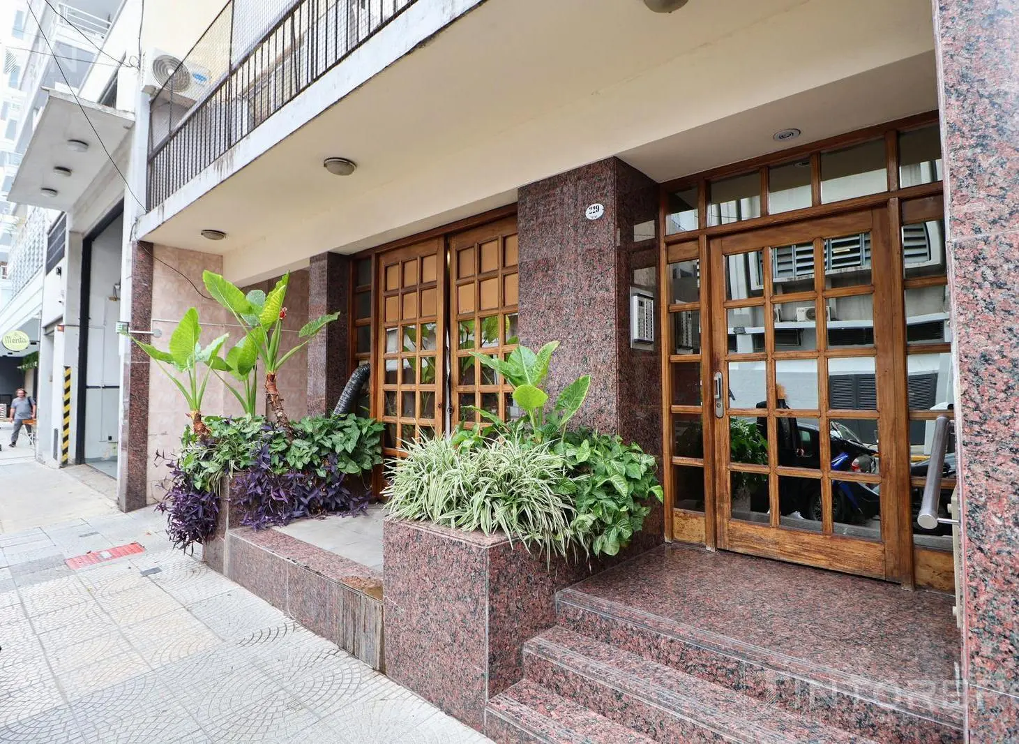 VENTA SEMI-PISO 4 AMBIENTES CON COCHERA Y BAULERA - HABITACIÓN EN SUITE 2