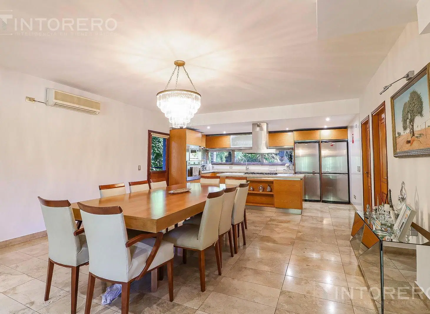 CASA EN VENTA DE 5 AMB CON AMPLIO PARQUE Y PILETA, DEPENDENCIA DE SERV. EN BARRIO LA DESEADA, EZEIZA 2