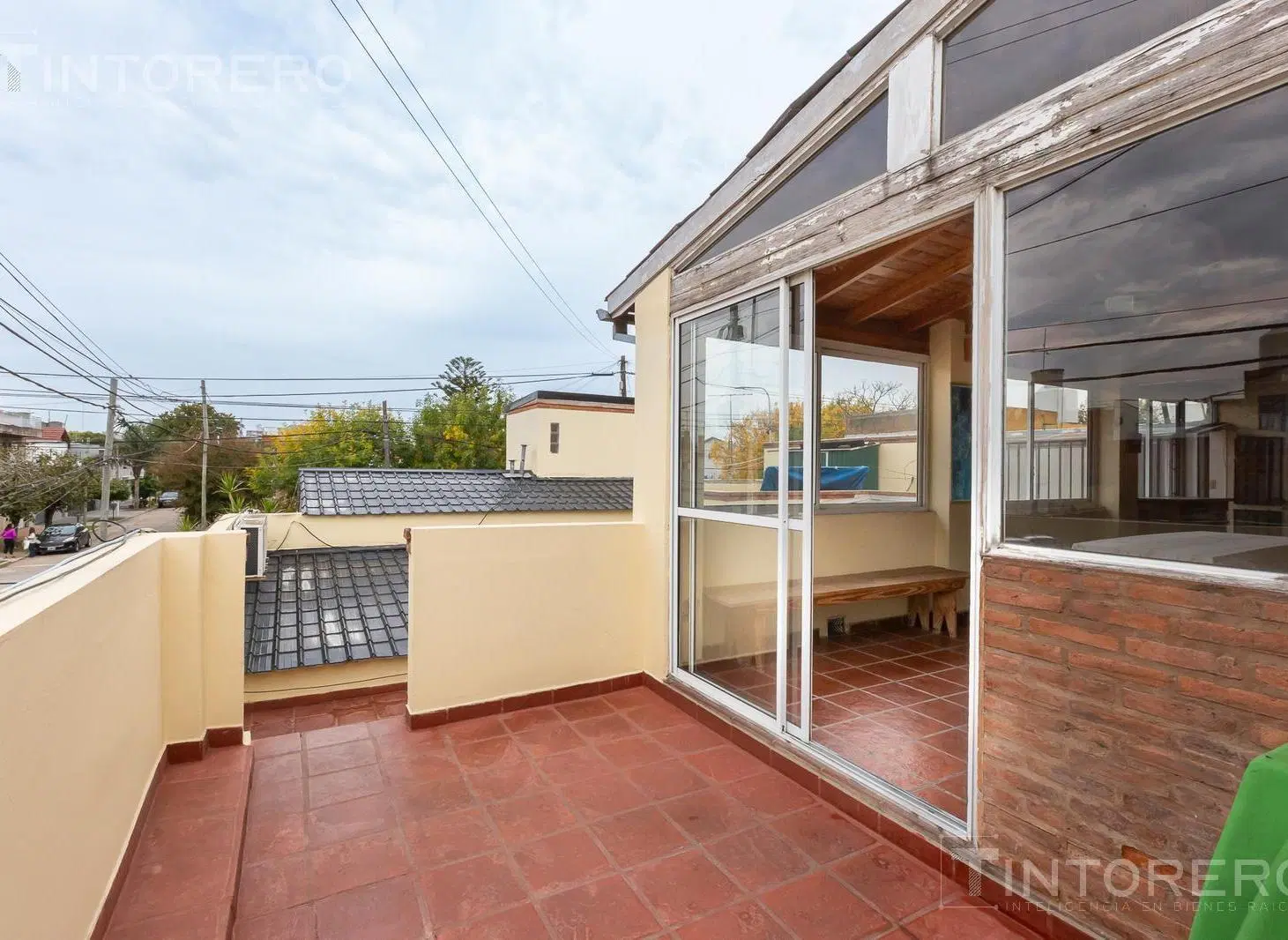 VENTA CASA 5 AMBIENTES CASEROS NORTE. ACEPTA PERMUTA 5