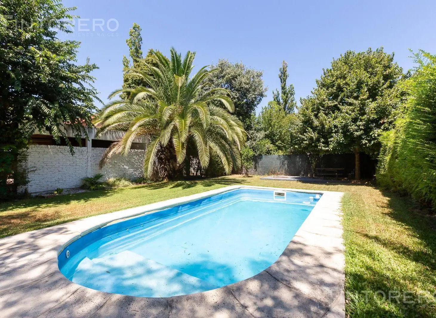 CASA EN VENTA EN PARQUE LELOIR, PILETA  - FINANCIA - ACEPTA PERMUTA 3