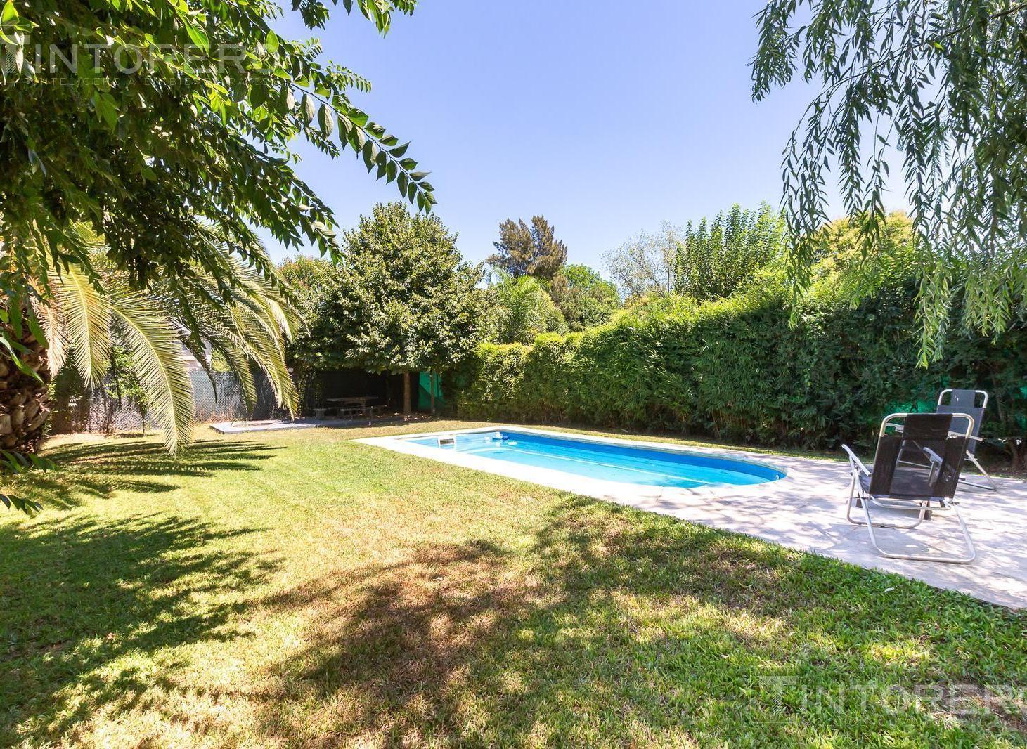 CASA EN VENTA EN PARQUE LELOIR, PILETA - FINANCIA - ACEPTA PERMUTA