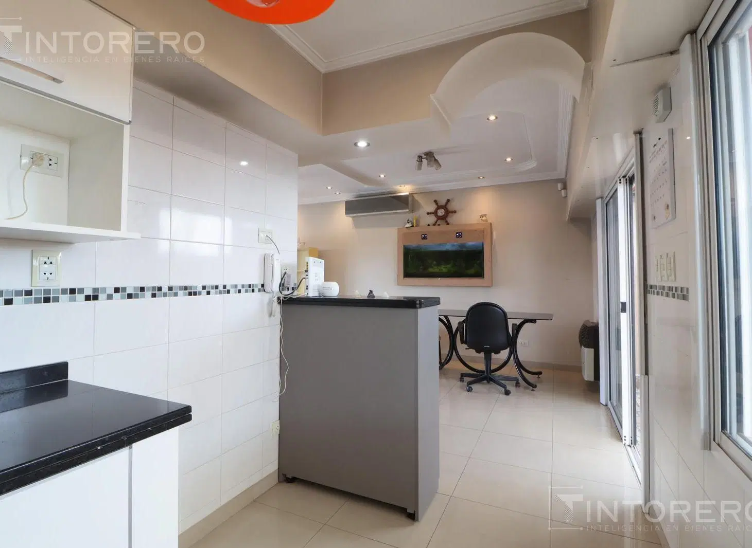 CASA EN VENTA DE 3 AMBIENTES CON AMPLIA TERRAZA EN SAN JUSTO 2