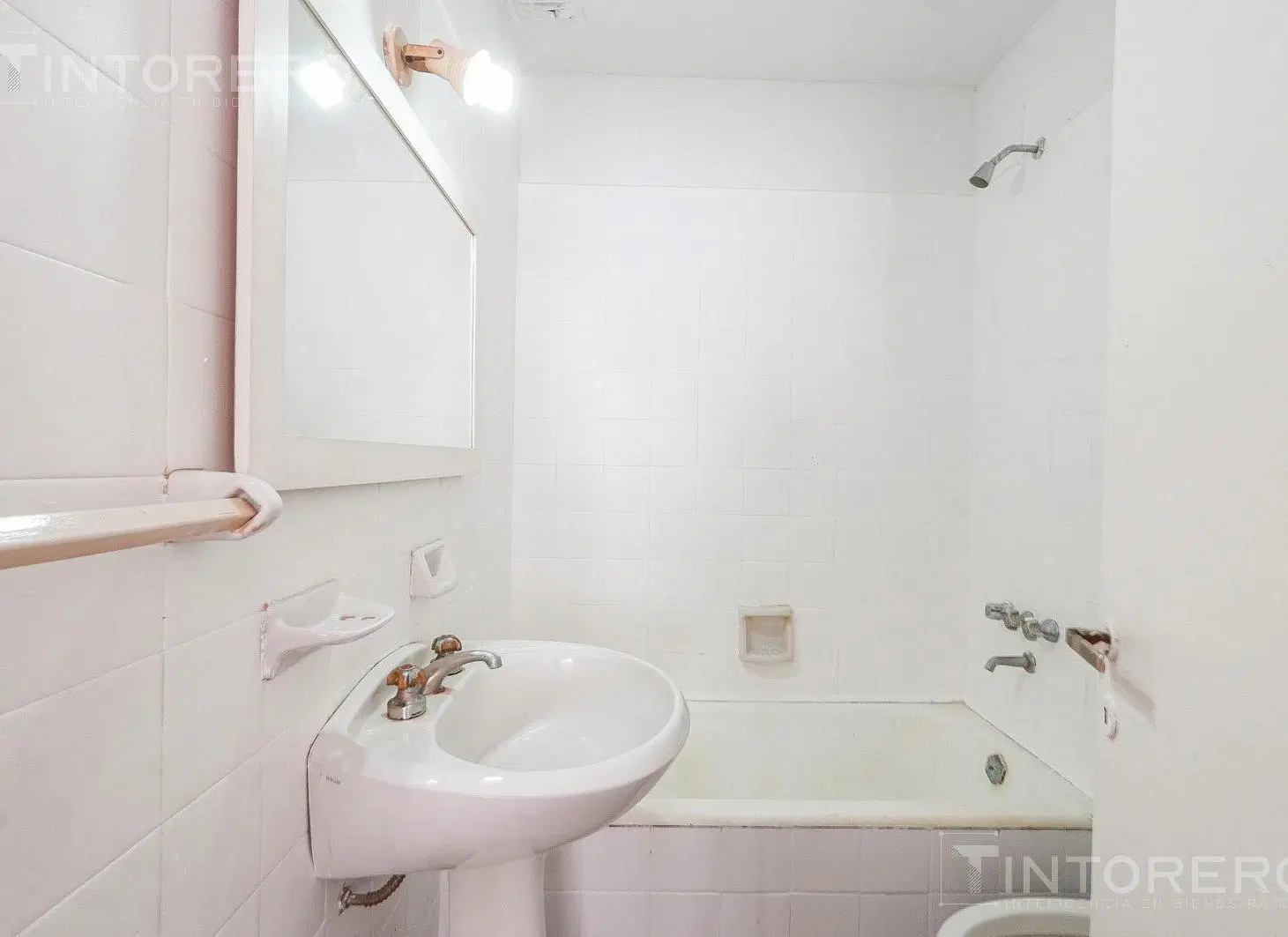 Departamento en venta de dos ambientes en Almagro 4