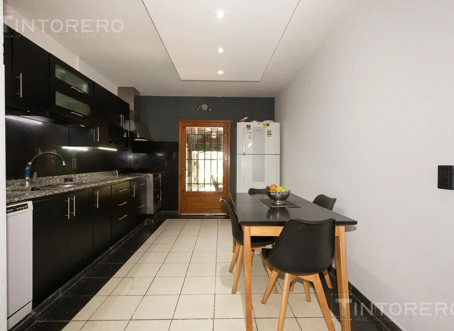 CASA EN VENTA EN PARQUE LELOIR  - FINANCIACIÓN - ACEPTA PERMUTA 3