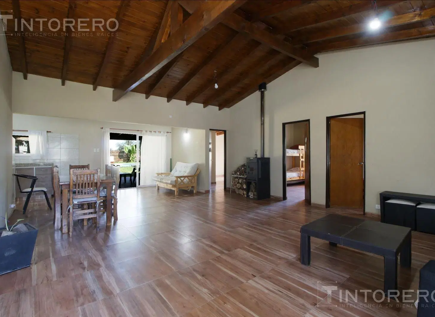 VENTA CASA 4 AMB. EN HARAS EL TERRAPLÉN  - GRAL RODRIGUEZ 2